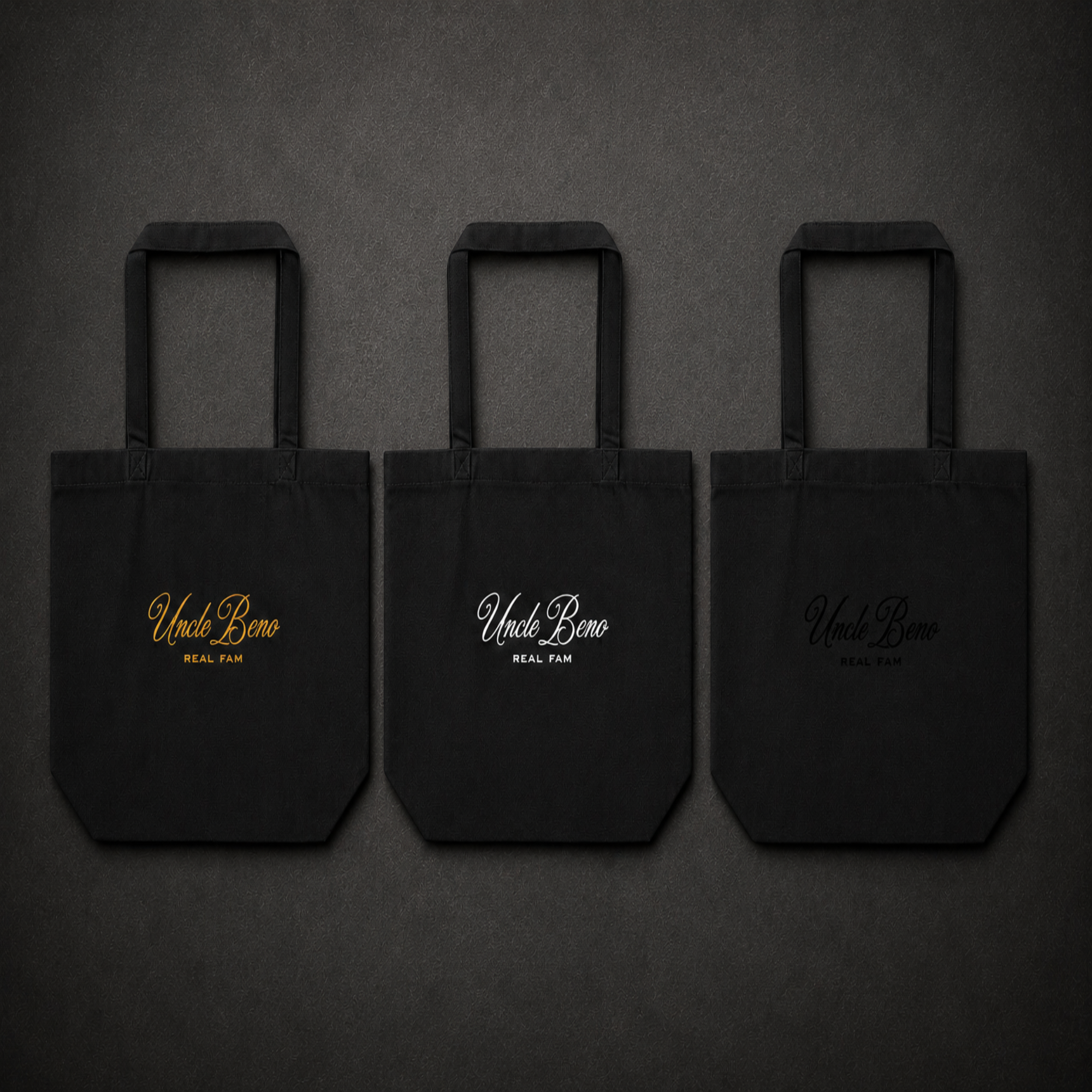 BLACK SIGNATURE TOTE BAGS