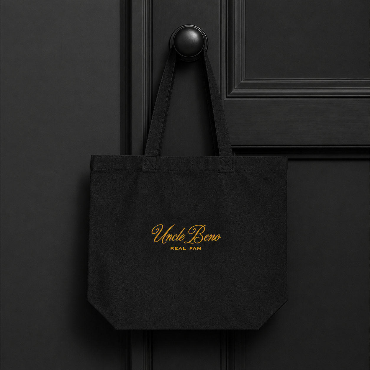 BLACK SIGNATURE TOTE BAGS